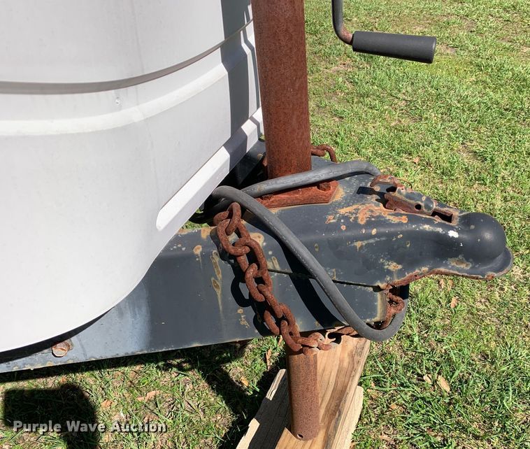 image for item KX9941 2002 Forest River camper