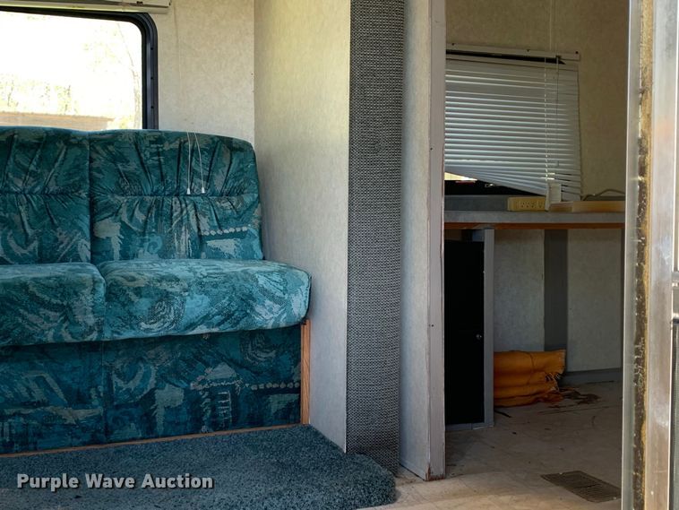 image for item KX9941 2002 Forest River camper