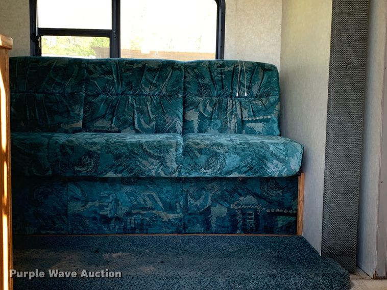 image for item KX9941 2002 Forest River camper