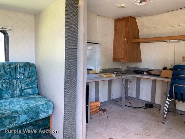 image for item KX9941 2002 Forest River camper