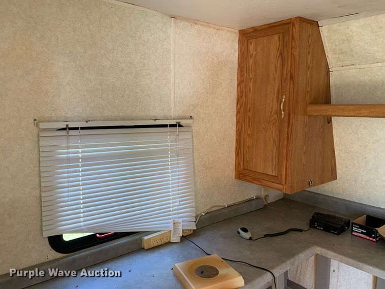 image for item KX9941 2002 Forest River camper