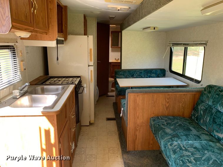 image for item KX9941 2002 Forest River camper