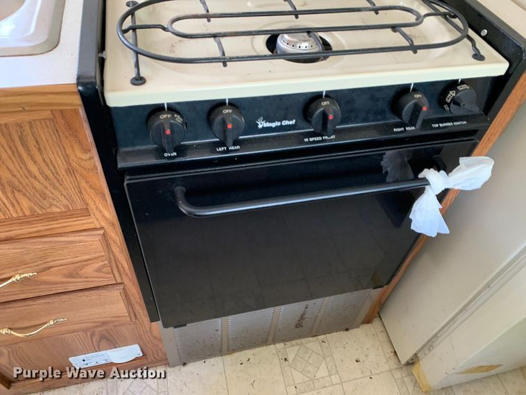 image for item KX9941 2002 Forest River camper