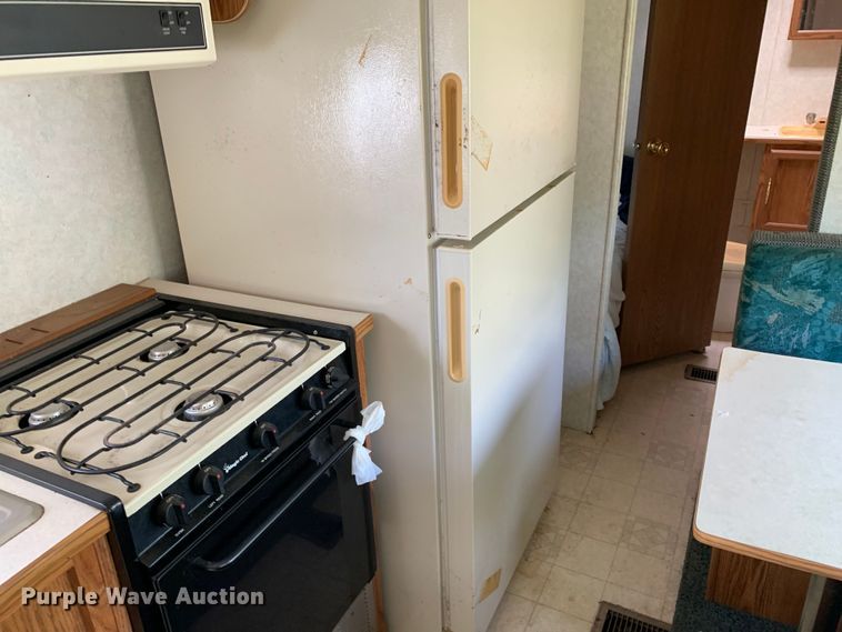 image for item KX9941 2002 Forest River camper