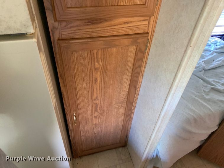 image for item KX9941 2002 Forest River camper