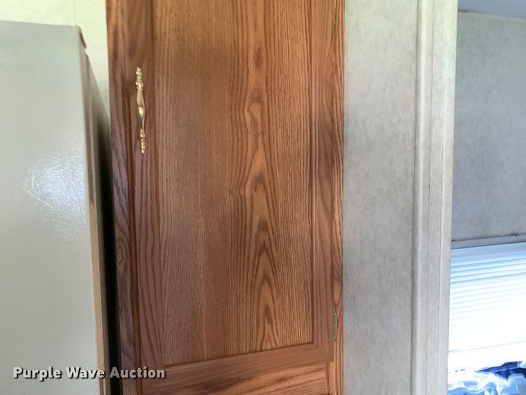 image for item KX9941 2002 Forest River camper