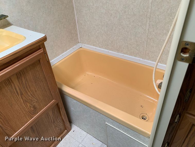 image for item KX9941 2002 Forest River camper