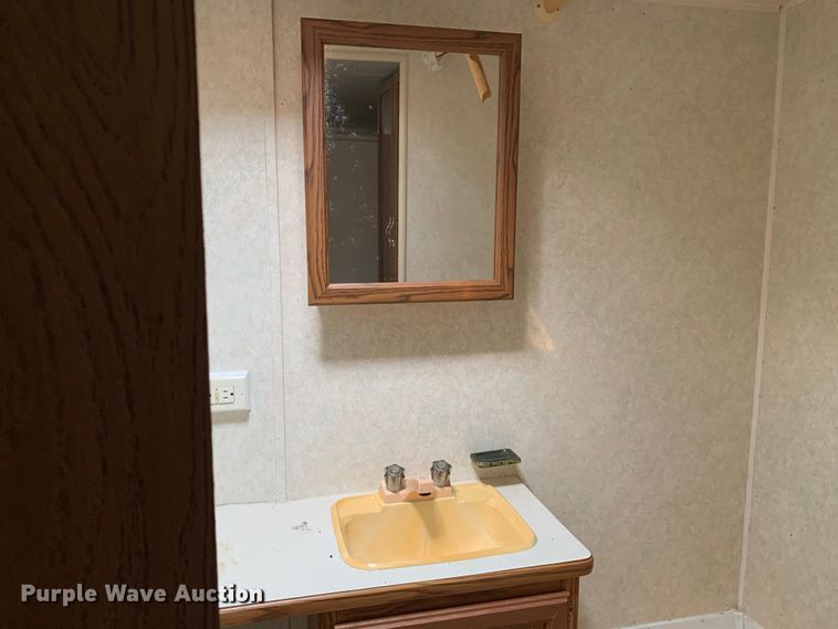 image for item KX9941 2002 Forest River camper