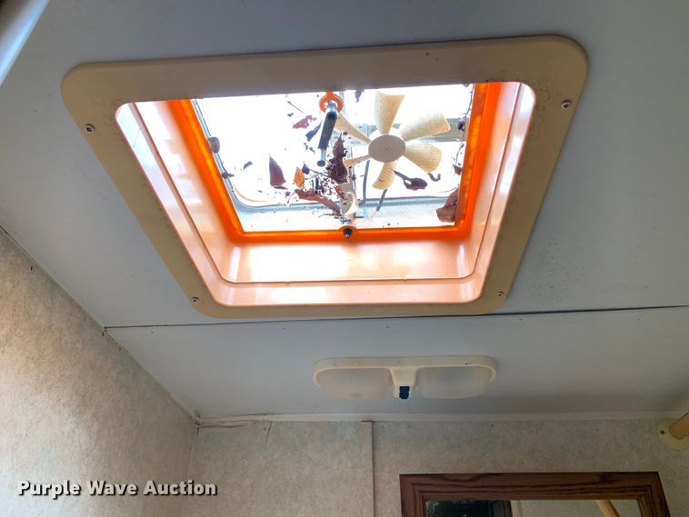 image for item KX9941 2002 Forest River camper