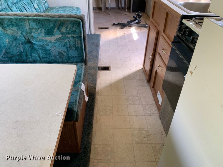 image for item KX9941 2002 Forest River camper