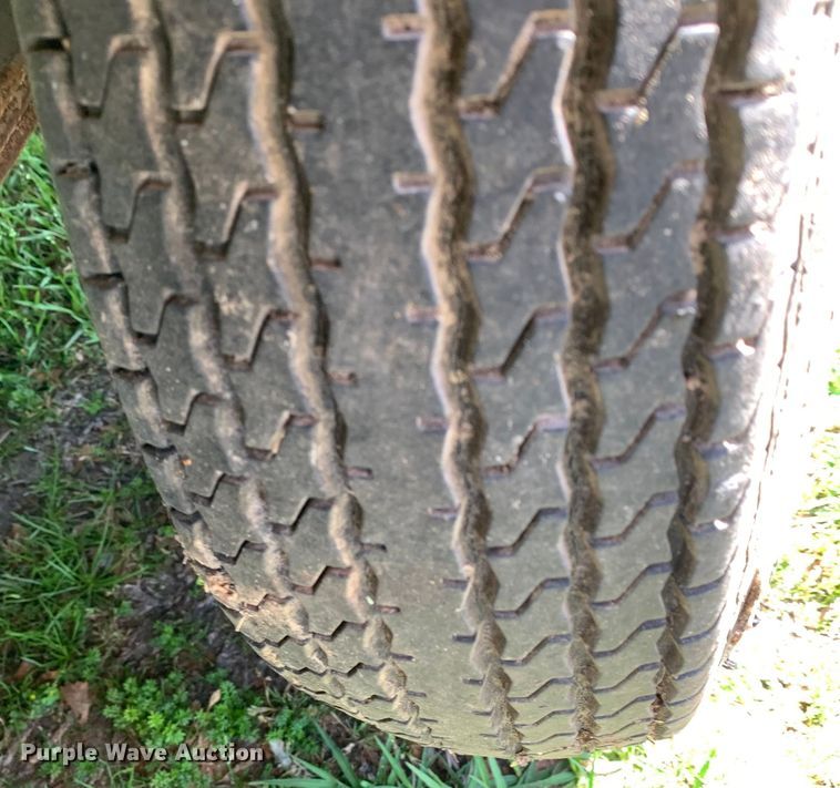 image for item KX9941 2002 Forest River camper