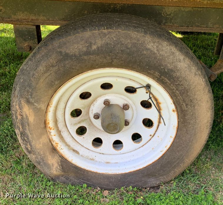 image for item KX9941 2002 Forest River camper