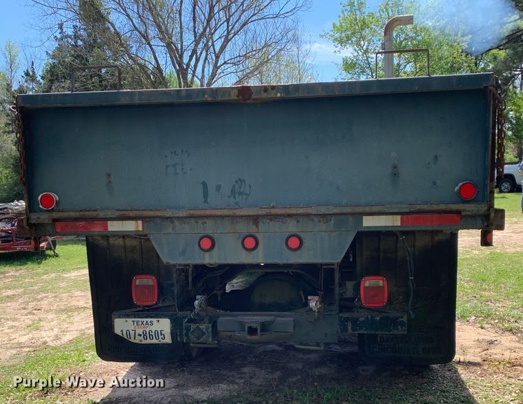 image for item KX9942 1992 International  4600 Crew Cab flatbed truck