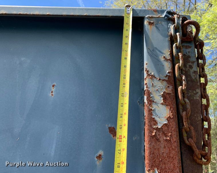 image for item KX9942 1992 International  4600 Crew Cab flatbed truck