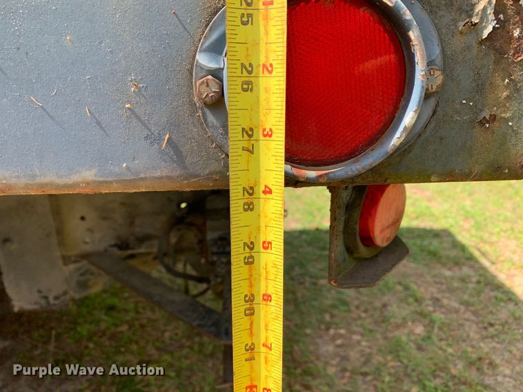 image for item KX9942 1992 International  4600 Crew Cab flatbed truck