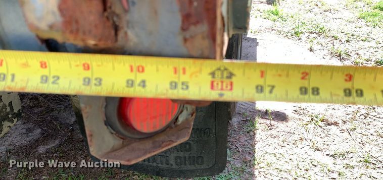 image for item KX9942 1992 International  4600 Crew Cab flatbed truck