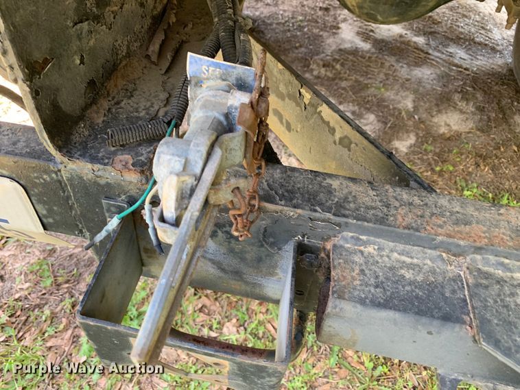 image for item KX9942 1992 International  4600 Crew Cab flatbed truck