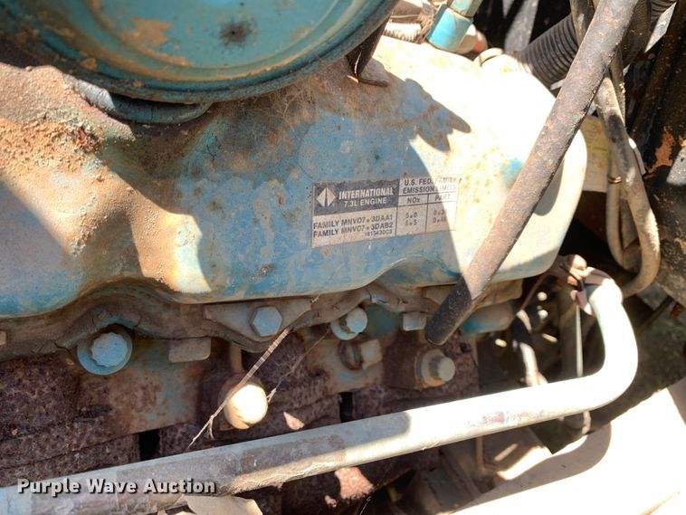 image for item KX9942 1992 International  4600 Crew Cab flatbed truck