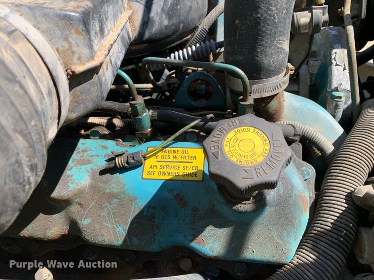 image for item KX9942 1992 International  4600 Crew Cab flatbed truck