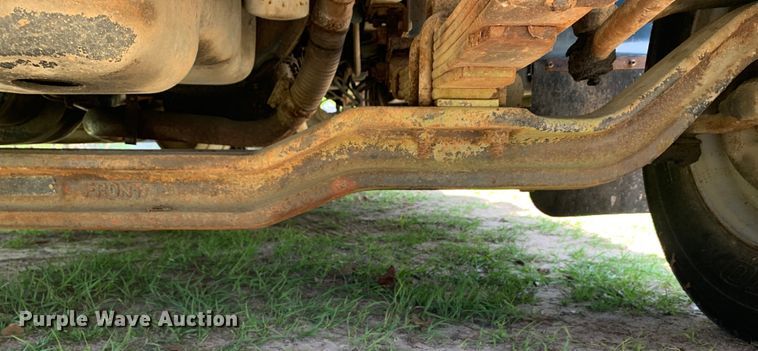 image for item KX9942 1992 International  4600 Crew Cab flatbed truck