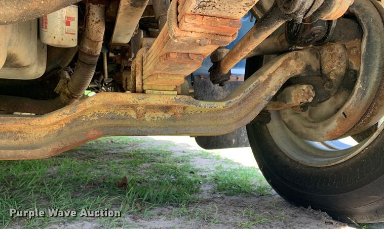 image for item KX9942 1992 International  4600 Crew Cab flatbed truck