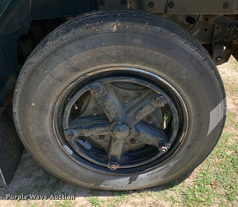 image for item KX9942 1992 International  4600 Crew Cab flatbed truck