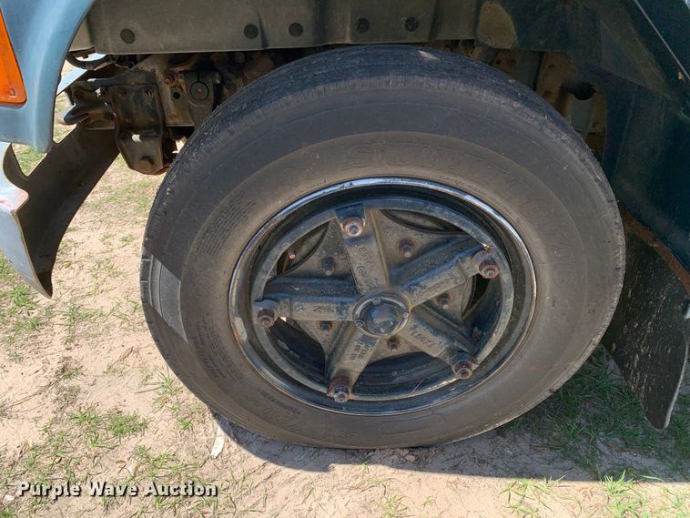 image for item KX9942 1992 International  4600 Crew Cab flatbed truck