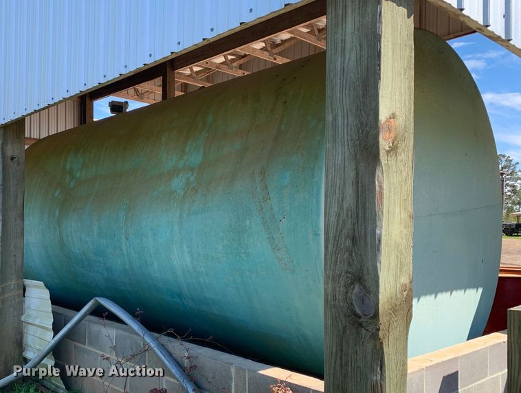 image for item KX9943 Fuel tank