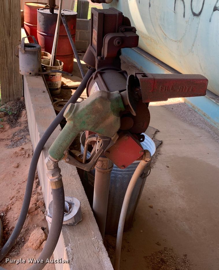 image for item KX9943 Fuel tank