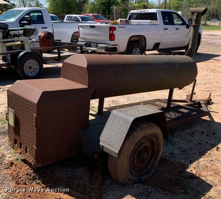 image for item KX9944 Smoker trailer