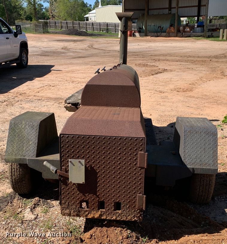 image for item KX9944 Smoker trailer