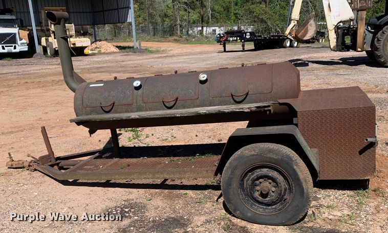 image for item KX9944 Smoker trailer