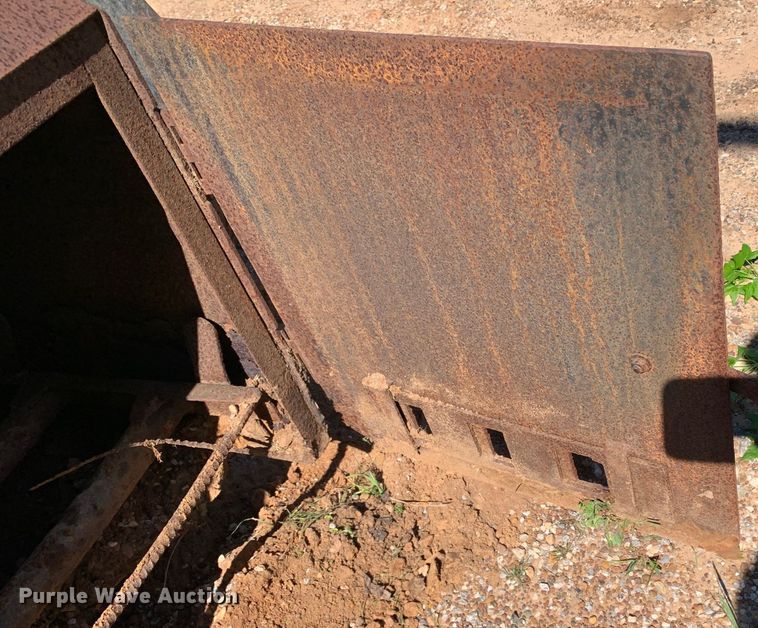 image for item KX9944 Smoker trailer