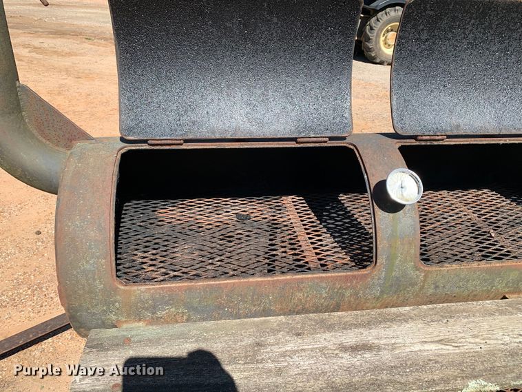 image for item KX9944 Smoker trailer