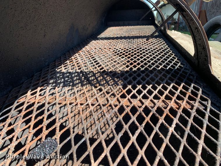 image for item KX9944 Smoker trailer