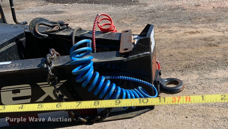 image for item KX9947 2016 Big Tex 4XPH-25+5 equipment trailer