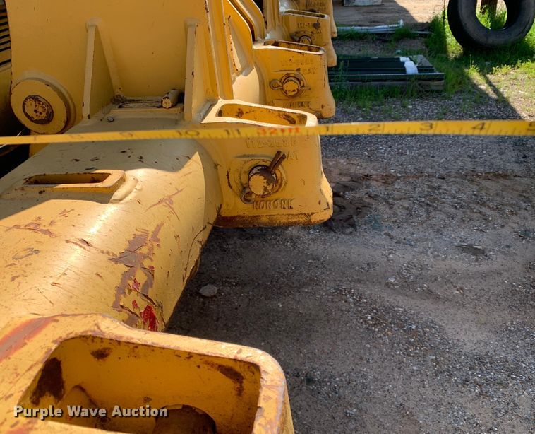 image for item KX9948 2008 Caterpillar  140M motor grader