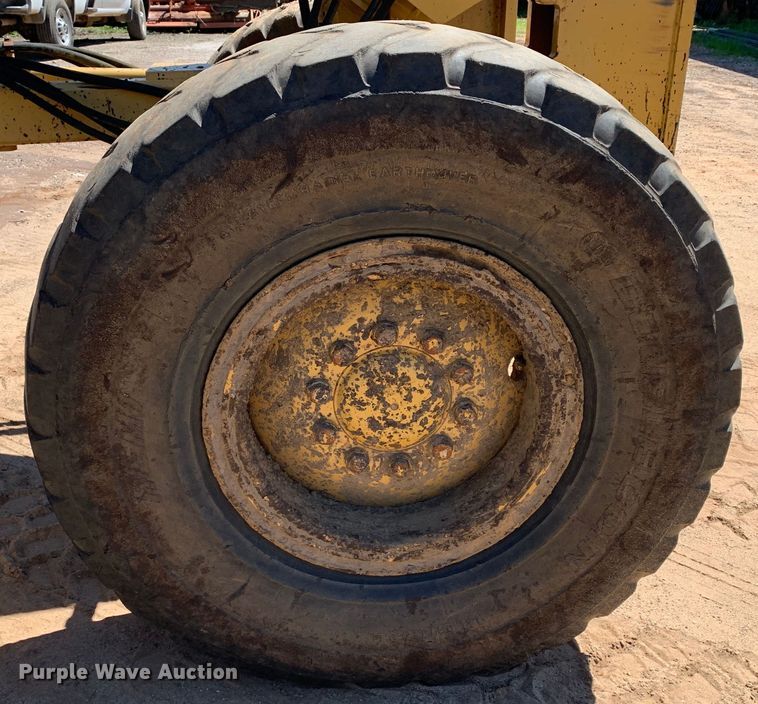 image for item KX9948 2008 Caterpillar  140M motor grader