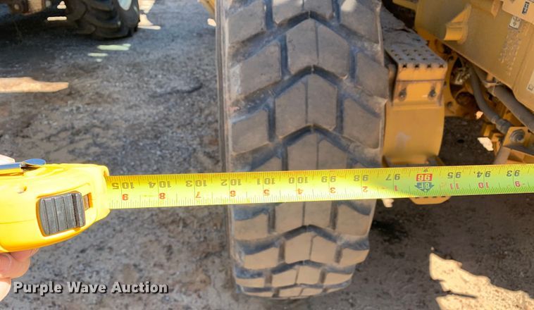 image for item KX9948 2008 Caterpillar  140M motor grader