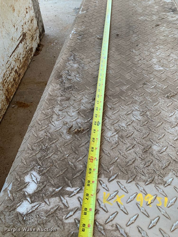 image for item KX9951 Automotive accessories 