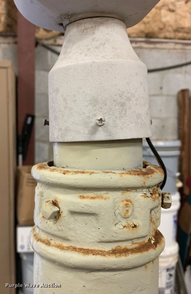 image for item KX9958 Outdoor lamps and posts