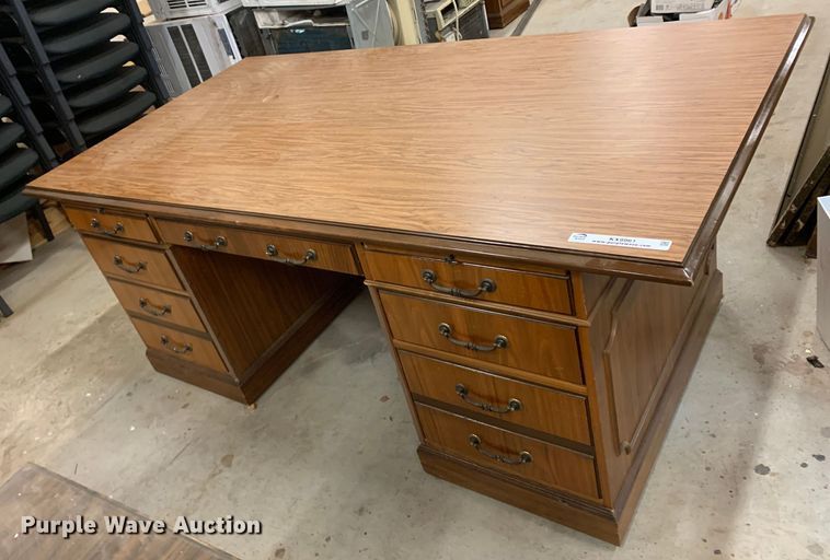 image for item KX9961 Office furniture 