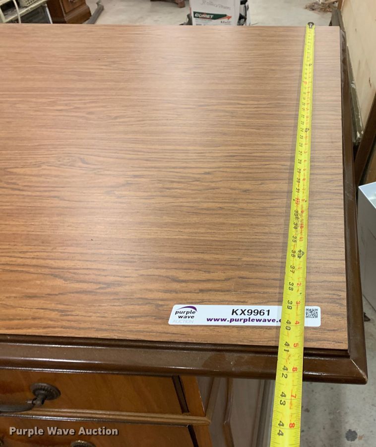 image for item KX9961 Office furniture 