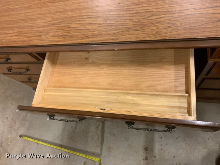 image for item KX9961 Office furniture 