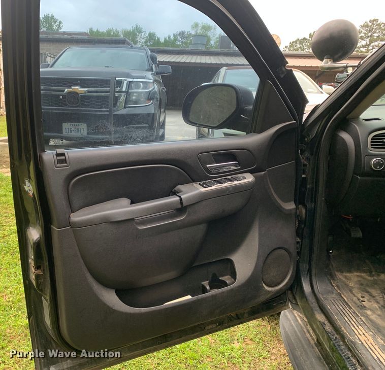 image for item KX9964 2013 Chevrolet Tahoe Police SUV