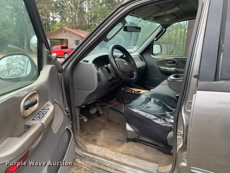 image for item KX9966 2003 Ford F150 SuperCrew pickup truck