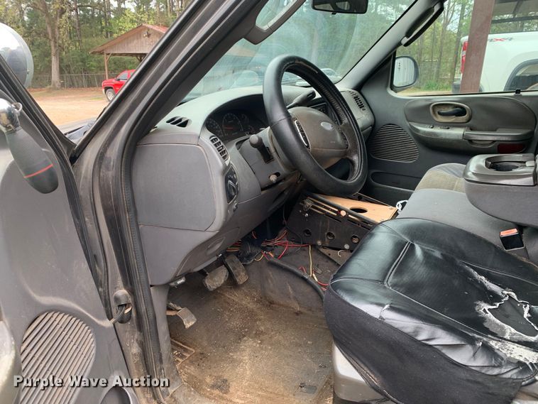 image for item KX9966 2003 Ford F150 SuperCrew pickup truck