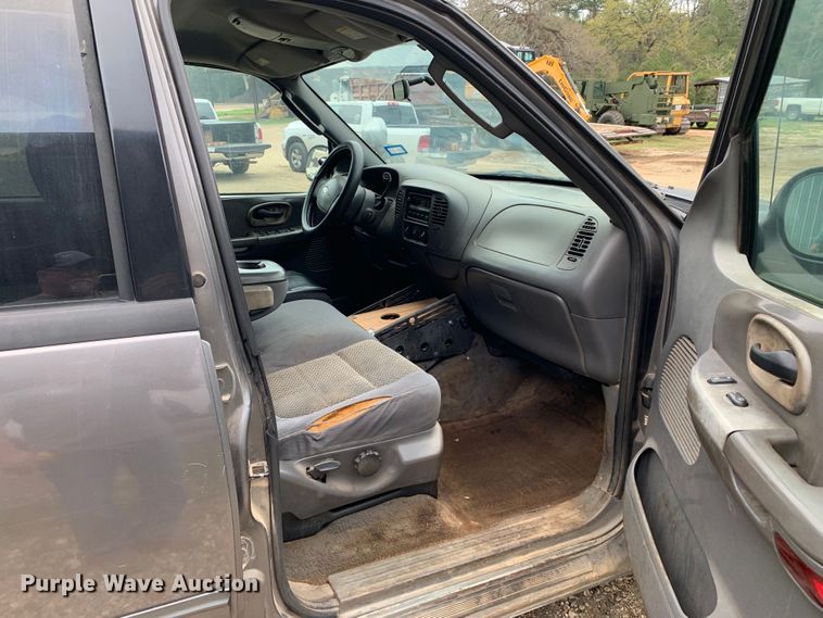 image for item KX9966 2003 Ford F150 SuperCrew pickup truck