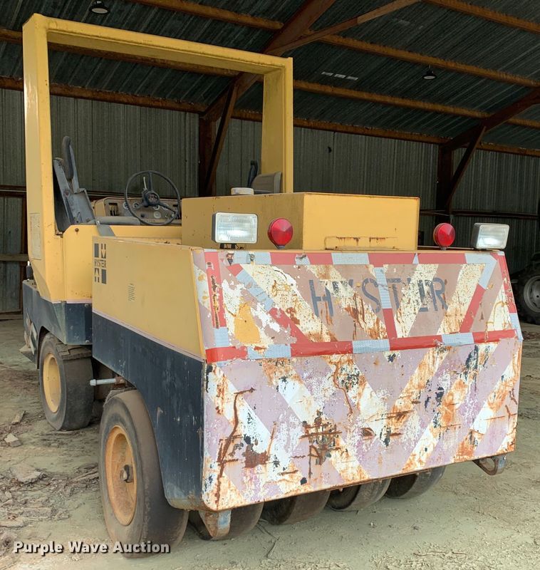 image for item KX9967 Hyster  C530A pneumatic roller