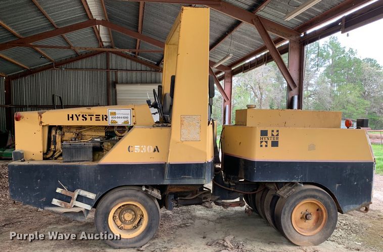 image for item KX9967 Hyster  C530A pneumatic roller